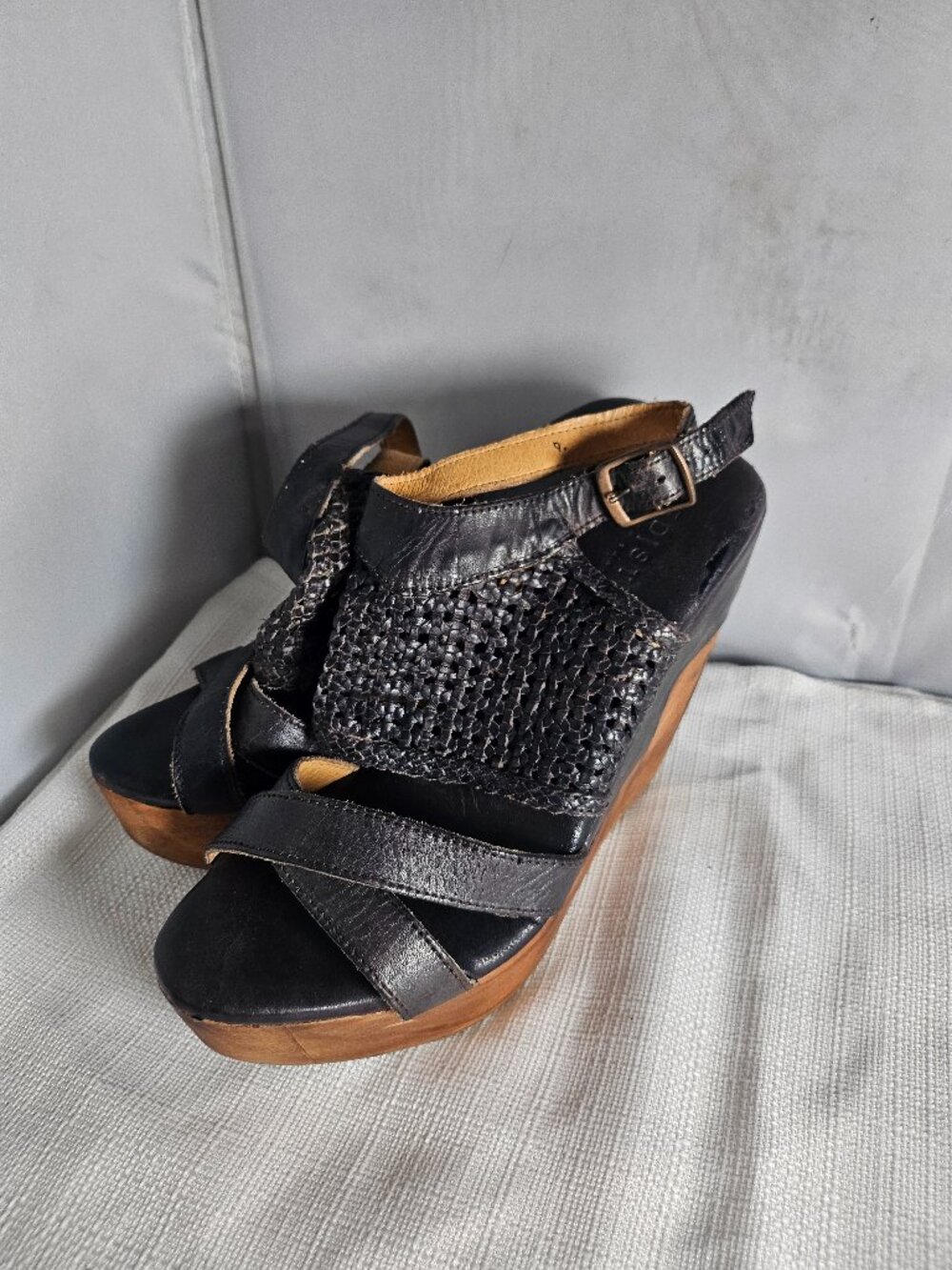 Bed Stu Womens Petra Black Shoes Black Leather Hook & Loop Wedges 9